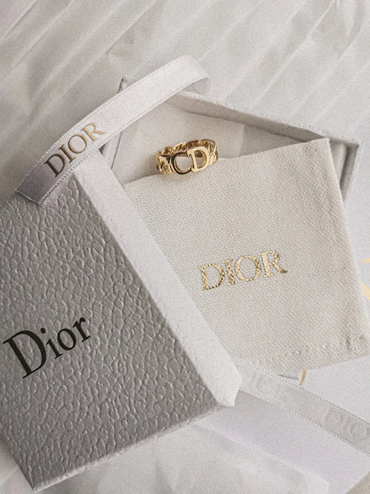 Dior's Jewelry 2023 Line: Unlock the Power of Timeless Elegance!