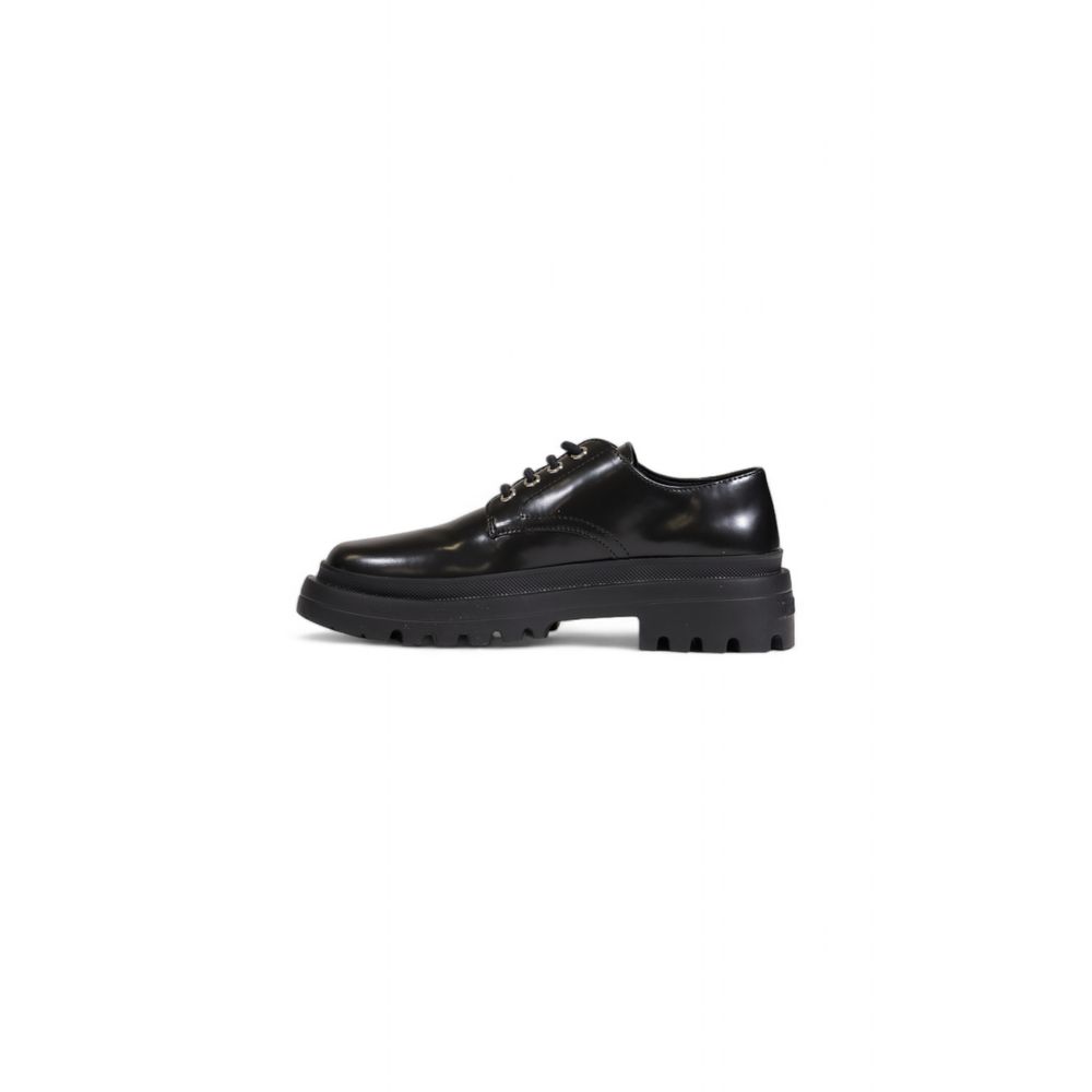 Black Polyethylene Platform