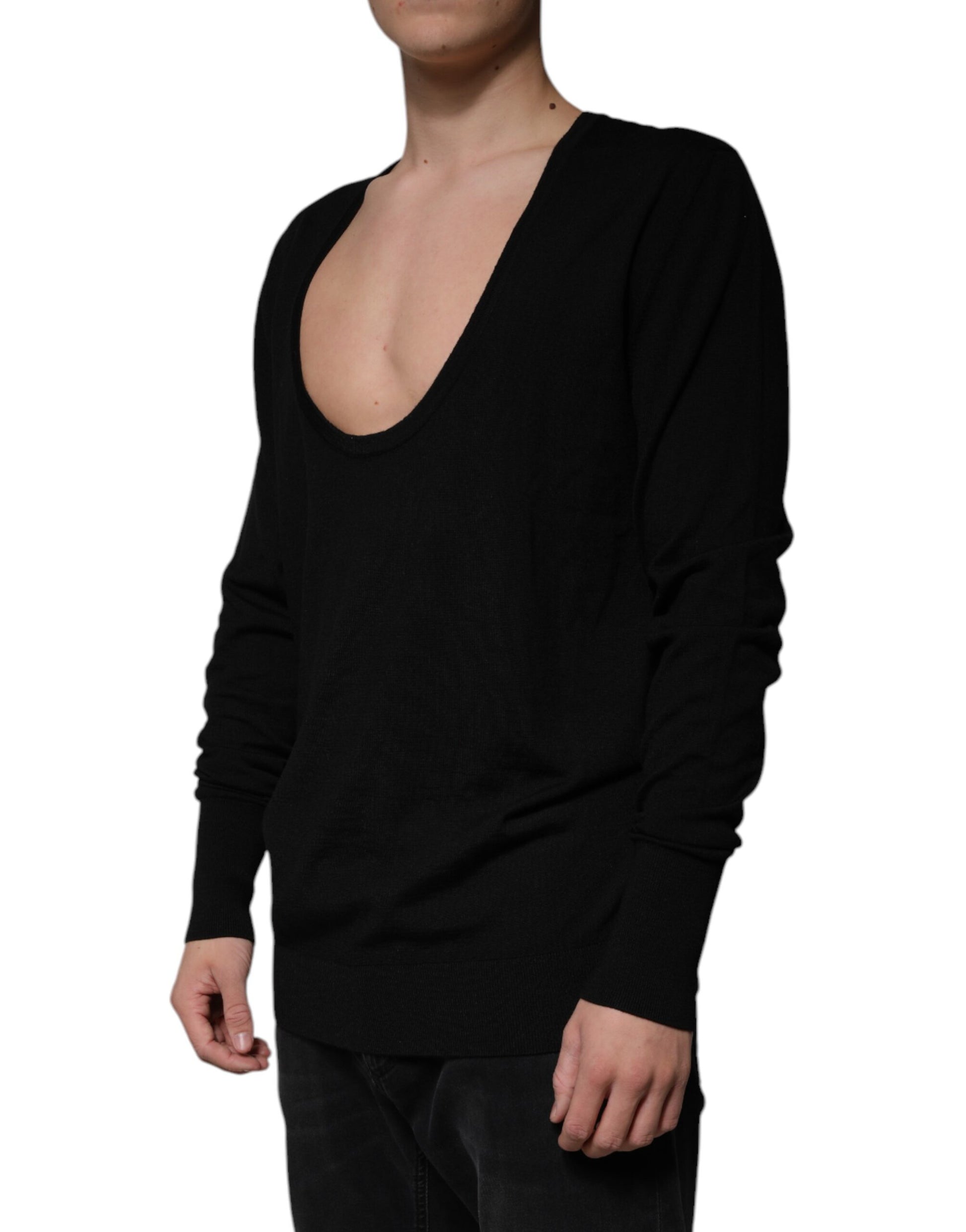 Black Wool Round Neck Pullover Sweater