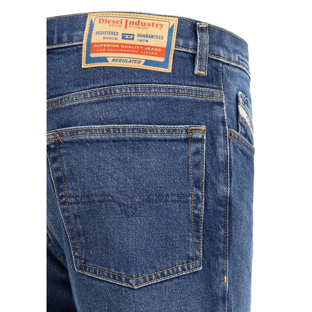 2023 D-finitive Jeans