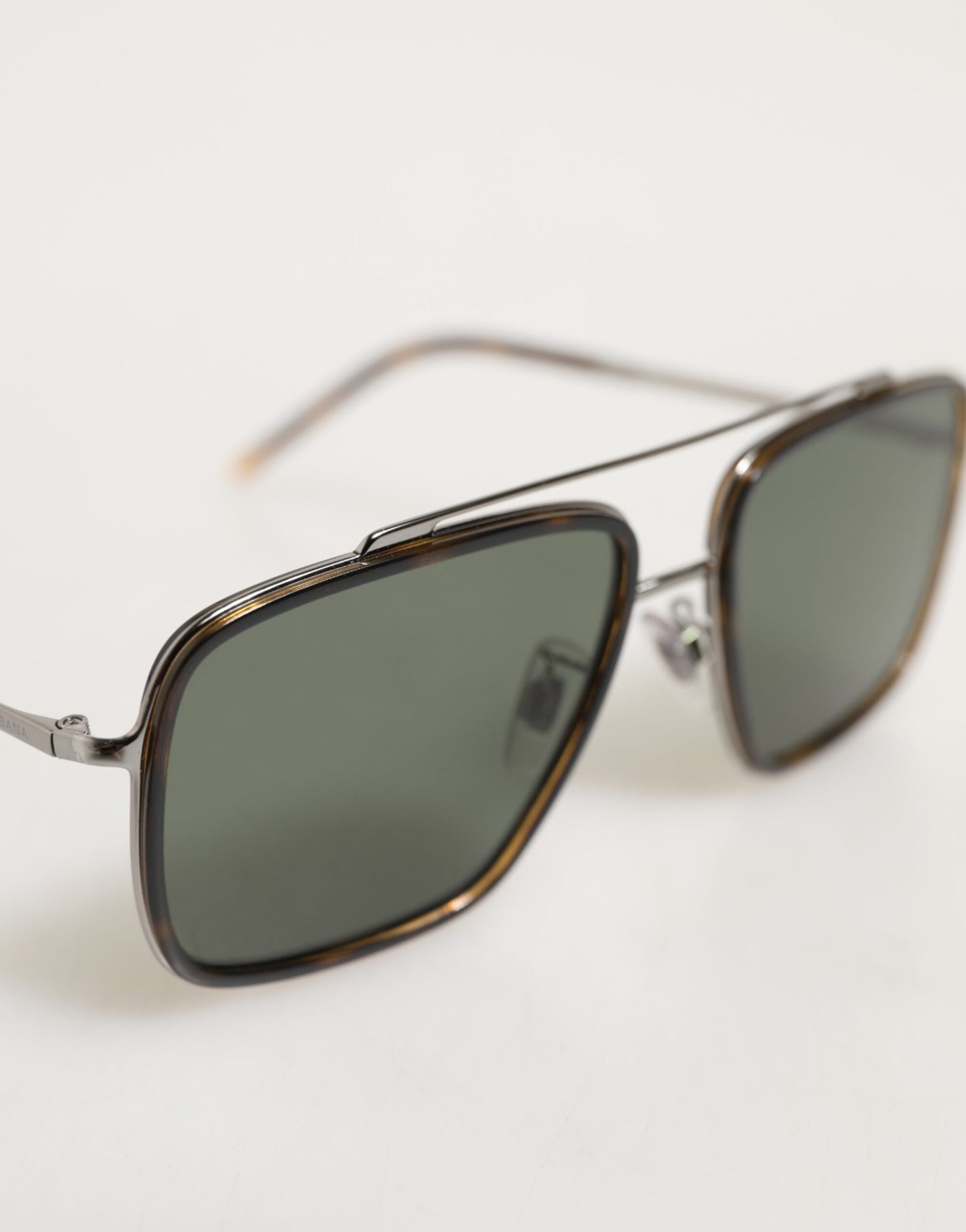 Silver Metal Frame Polarized Navigator Sunglasses
