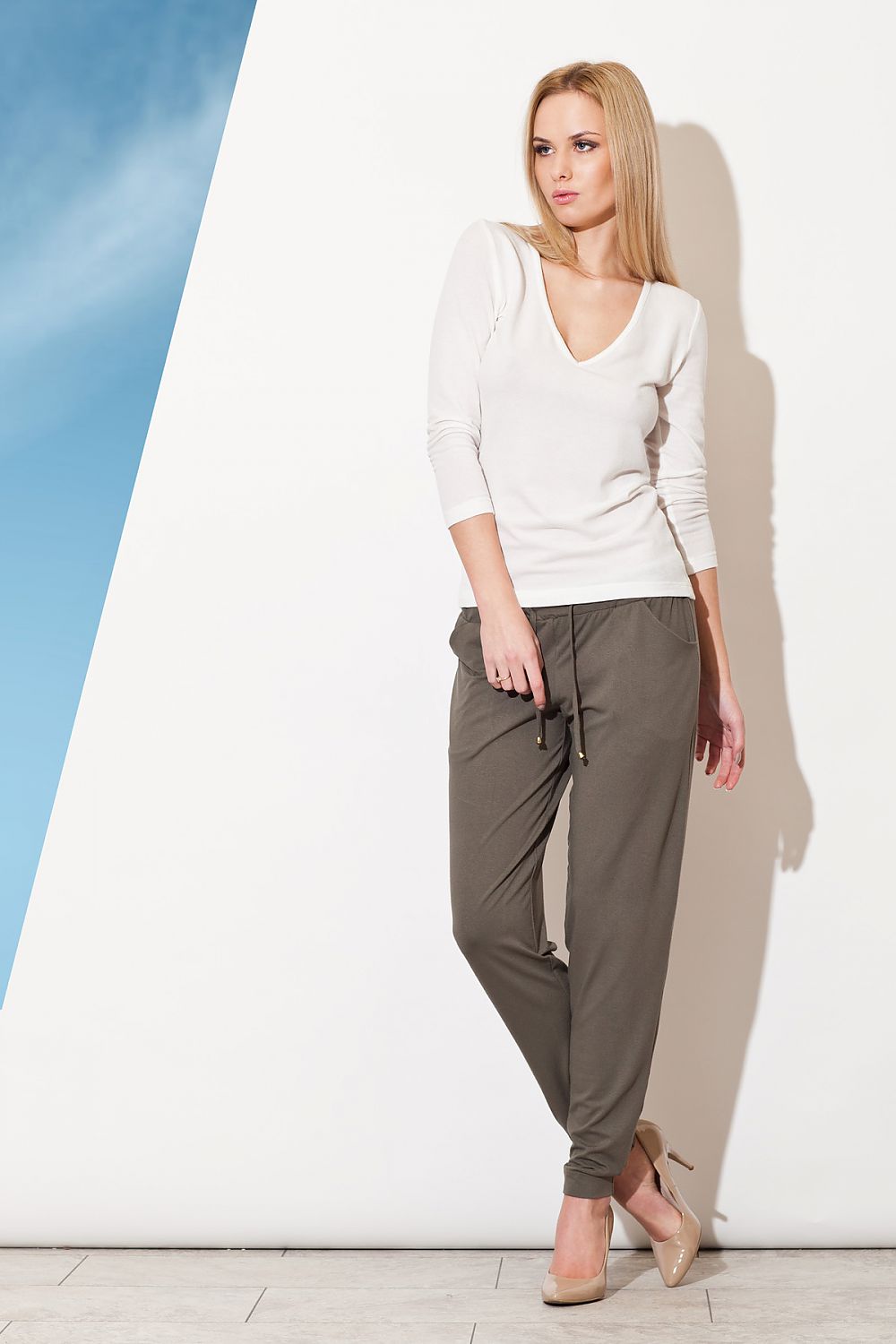 Women trousers model 29398 Figl