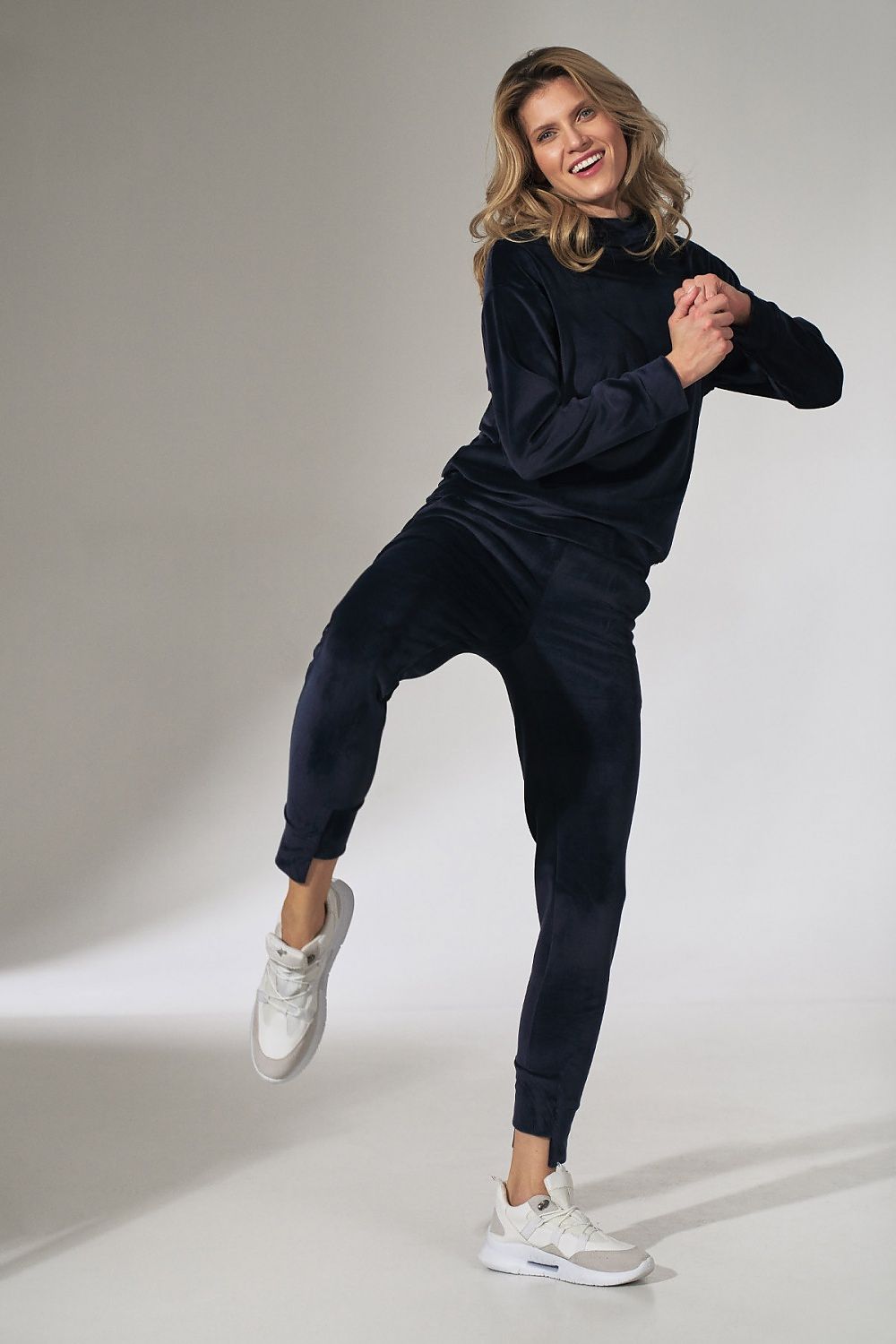 Tracksuit trousers model 151803 Figl